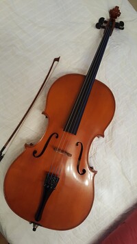 Cello mit vollem, warmem Klang – inkl. Bogen